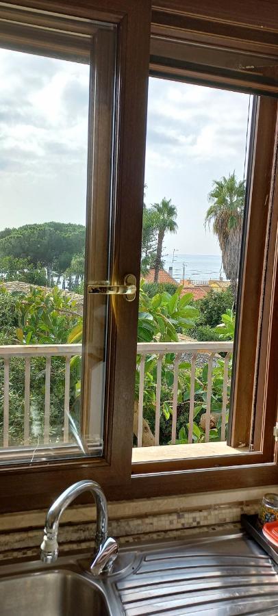 Appartamentino In Villa A 2 Passi Dal Mare Fontane Bianche Exterior foto