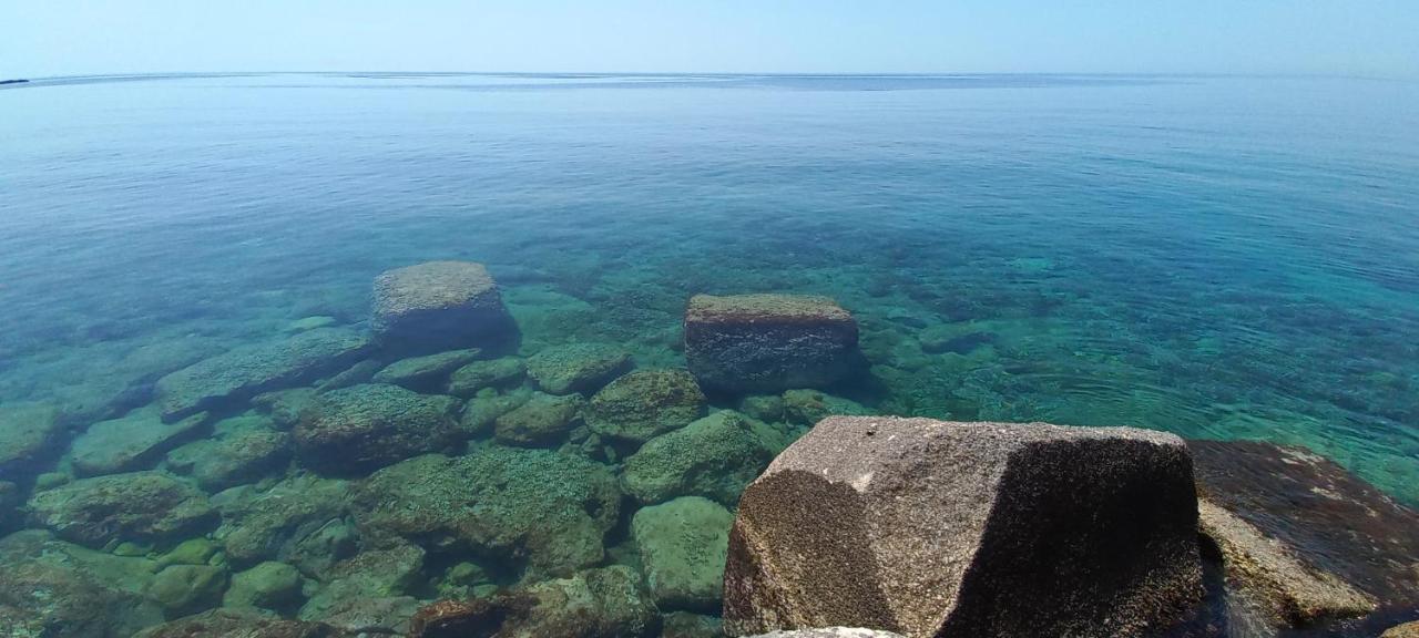 Appartamentino In Villa A 2 Passi Dal Mare Fontane Bianche Exterior foto